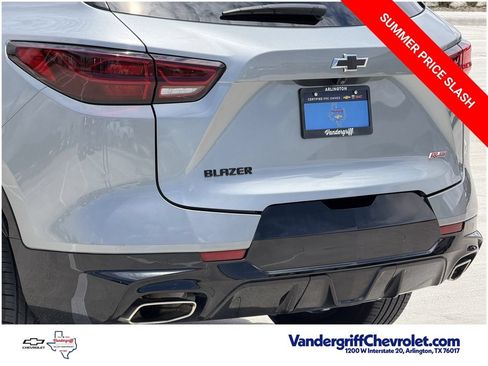 Certified 2025 Chevrolet Blazer RS FWD image 6