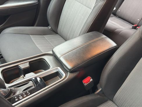 Used 2024 Nissan Sentra SV image 29