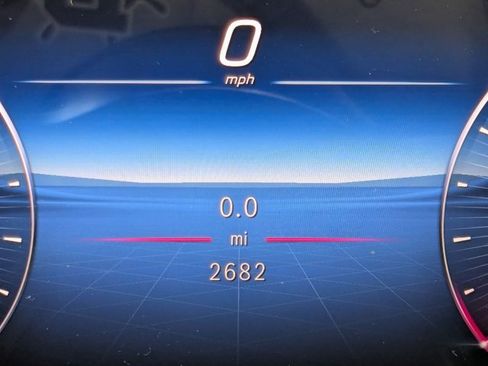 Used 2026 Mercedes-Benz GLC 300 4MATIC image 11