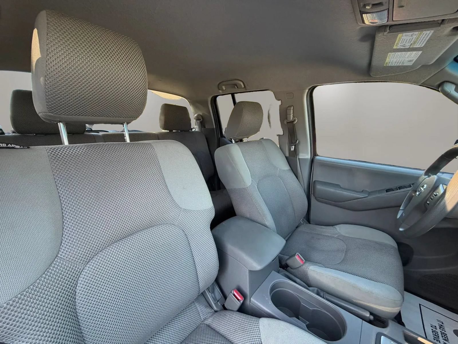 Used 2011 Nissan Frontier SV AWD/4WD image 28