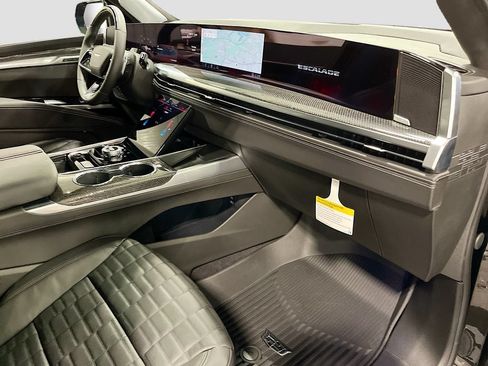 New 2026 Cadillac Escalade V w/ LPO, ONYX Package AWD/4WD image 37