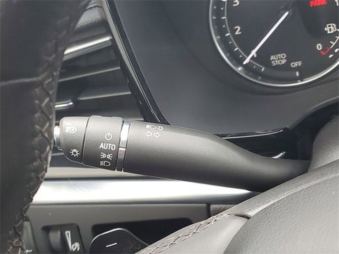 Certified 2025 Cadillac XT6 Luxury image 18