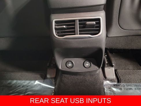 Used 2023 Hyundai Santa Fe SEL image 8