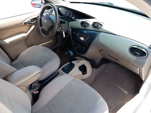 Used 2004 Ford Focus SE FWD image 24