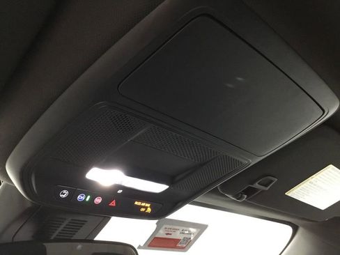 Used 2025 Chevrolet Equinox LT image 17