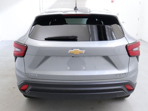 Certified 2024 Chevrolet Trax LS image 7