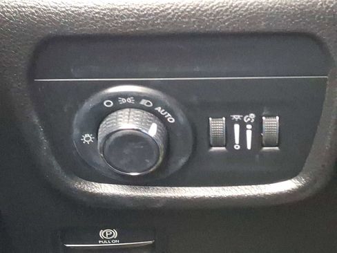 Used 2022 Jeep Grand Cherokee Altitude image 23