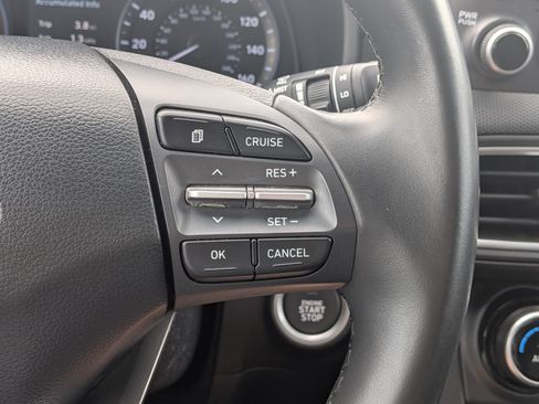 Used 2020 Hyundai Kona Limited AWD/4WD image 25