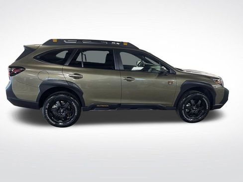 Used 2025 Subaru Outback Wilderness AWD/4WD image 7