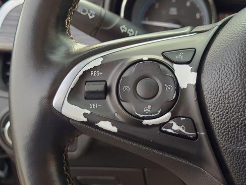 Used 2017 Buick Envision Essence image 24