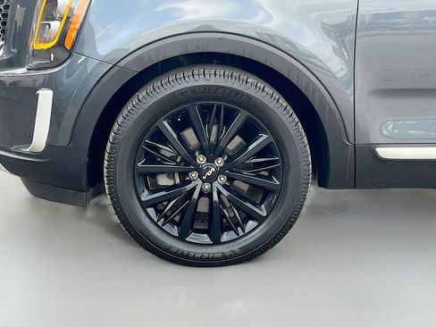 Used 2022 Kia Telluride SX w/ Towing Package FWD image 34