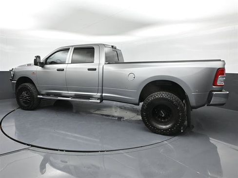 Used 2024 RAM 3500 Tradesman w/ Chrome Appearance Group AWD/4WD image 22