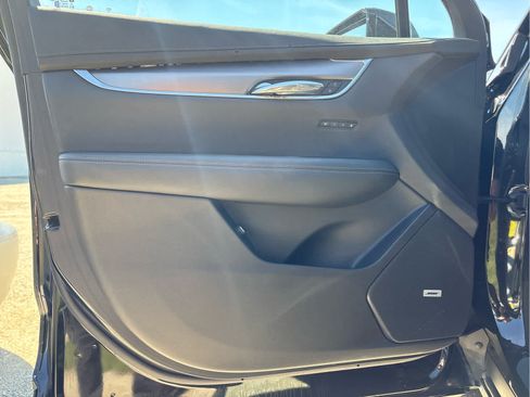 Used 2024 Cadillac XT6 Luxury w/ LPO, Floor Liner Package AWD/4WD image 13