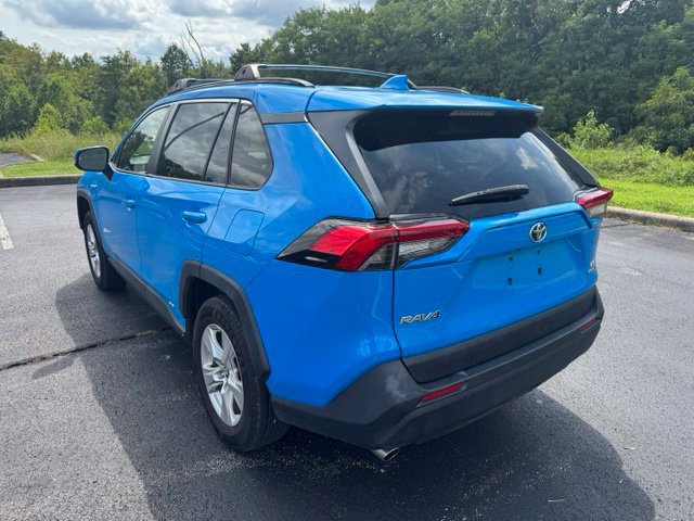 Used 2019 Toyota RAV4 LE w/ Carpet Mat Package AWD/4WD image 5