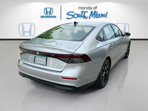 New 2025 Honda Accord SE image 6
