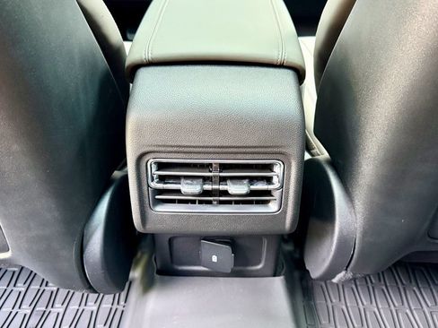 New 2025 Lincoln Corsair Grand Touring AWD/4WD image 36