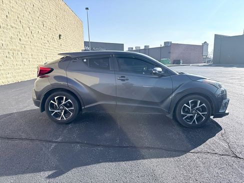 Used 2018 Toyota C-HR XLE FWD image 6