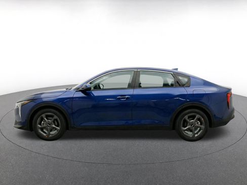 Used 2025 Kia K4 FWD image 5