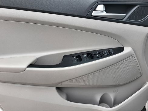 Used 2020 Hyundai Tucson SE image 21