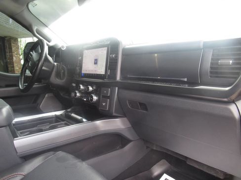 Used 2023 Ford F250 Lariat w/ Lariat Ultimate Package AWD/4WD image 9