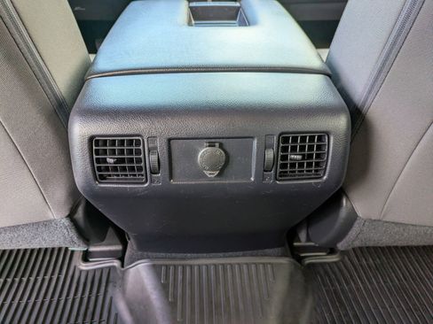 Used 2017 Toyota Tundra SR5 image 16