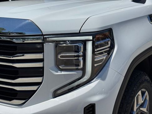 New 2026 GMC Sierra 1500 SLT AWD/4WD image 3