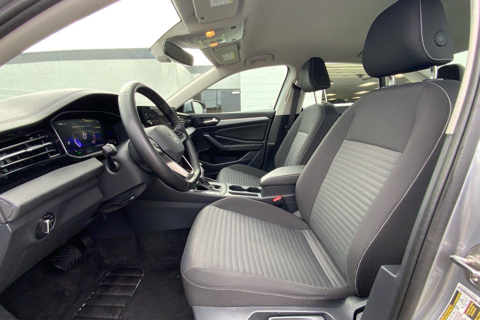 Used 2025 Volkswagen Jetta S FWD image 10