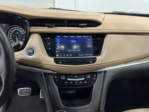 Used 2023 Cadillac XT5 Sportv w/ Platinum Package AWD/4WD image 11