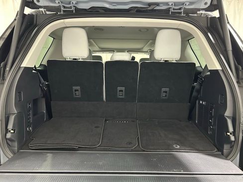 Used 2025 Ford Expedition Platinum image 31