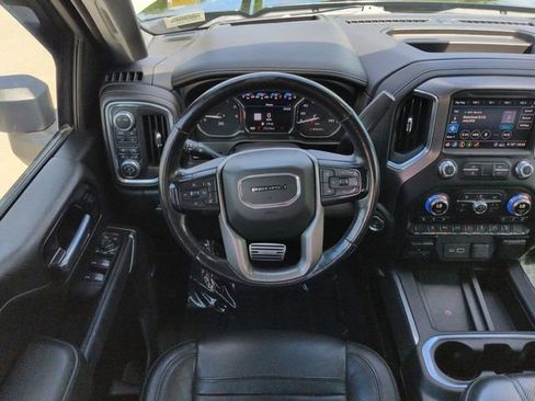 Used 2020 GMC Sierra 2500 Denali w/ Denali Ultimate Package AWD/4WD image 17