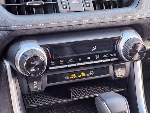 Used 2024 Toyota RAV4 XLE Premium image 25