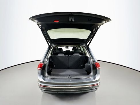 Used 2021 Volkswagen Tiguan SEL FWD image 33