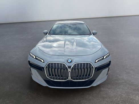Certified 2023 BMW 760i xDrive image 10