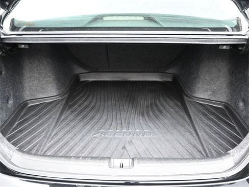 Used 2022 Honda Accord Sport image 2