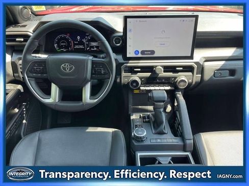 Used 2025 Toyota 4Runner Limited AWD/4WD image 13
