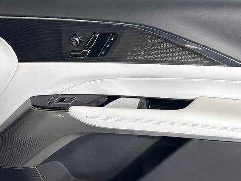 Certified 2023 Cadillac Lyriq 2WD image 28