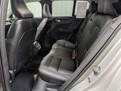 Used 2024 Volvo XC40 B5 Ultimate w/ Protection Package Premier image 10