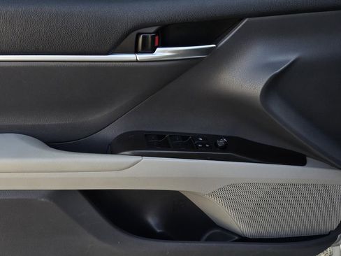 Used 2023 Toyota Camry LE image 15