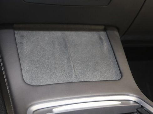 Used 2022 Tesla Model Y Long Range image 28