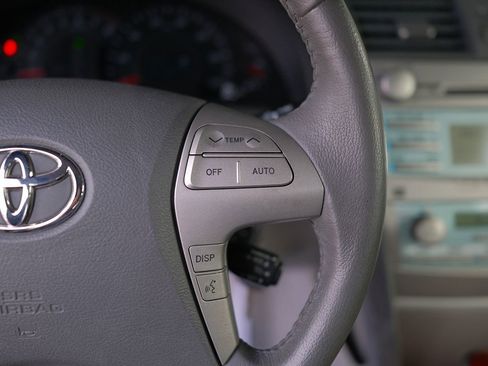 Used 2009 Toyota Camry XLE FWD image 16