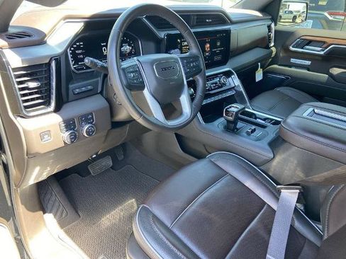 Used 2022 GMC Sierra 1500 Denali w/ Denali Reserve Package AWD/4WD image 6