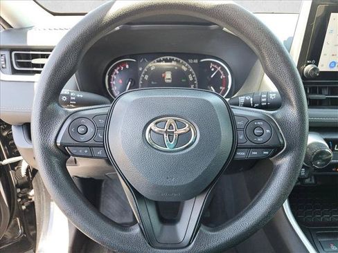 Used 2024 Toyota RAV4 XLE FWD image 12