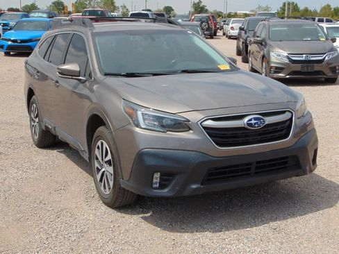 Used 2021 Subaru Outback Premium w/ Popular Package #1 AWD/4WD image 9