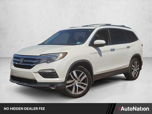Used 2017 Honda Pilot Elite image 1