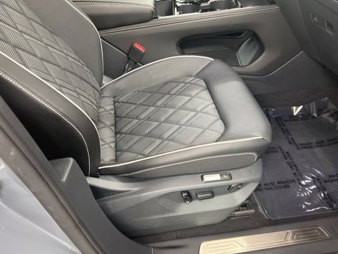 Used 2025 Volkswagen Atlas SEL Premium R-Line image 25