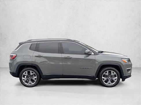 Used 2019 Jeep Compass Limited image 4