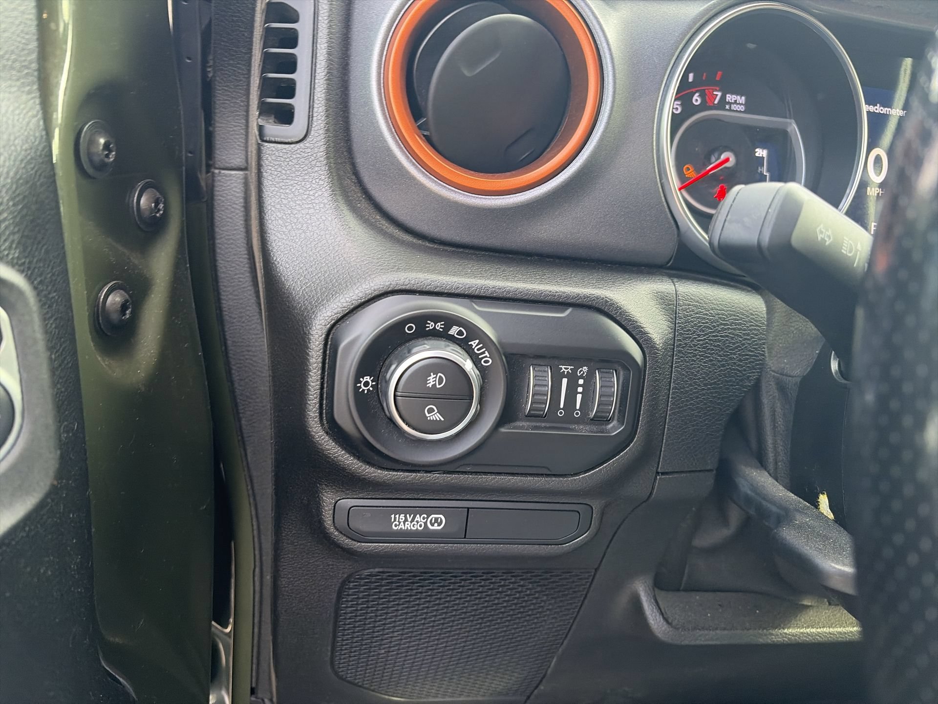 Used 2021 Jeep Gladiator Mojave AWD/4WD image 19