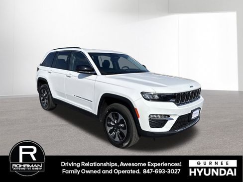 Used 2023 Jeep Grand Cherokee 4WD 4xe image 2