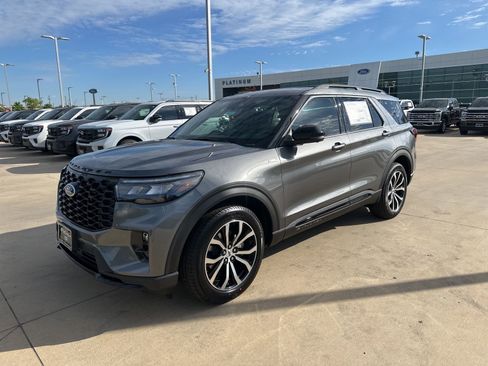 New 2026 Ford Explorer ST-Line RWD image 1