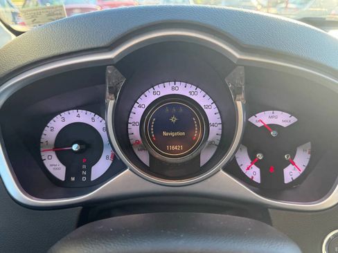 Used 2011 Cadillac SRX Luxury image 18